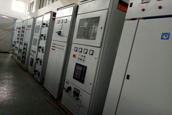 龙胜配电柜-3683厂家配电柜的基本作用有哪
